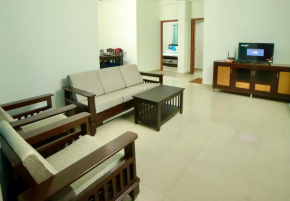 TrueLife Homestays - SRS Residency - 2BHK AC apartments for families visiting Tirupati Temple - Fast WiFi, Kitchen, Android TV - Walk to PS4 Pure Veg Restaurant, Mayabazar Super Market - Easy access t